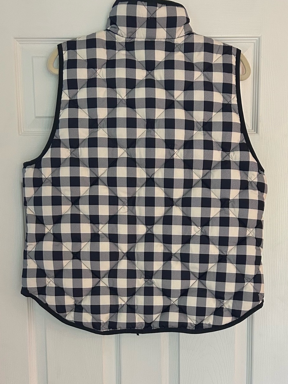 J. Crew Quilted Vest Size XL Blue Cream Plaid Down Filled - Picture 2 of 8